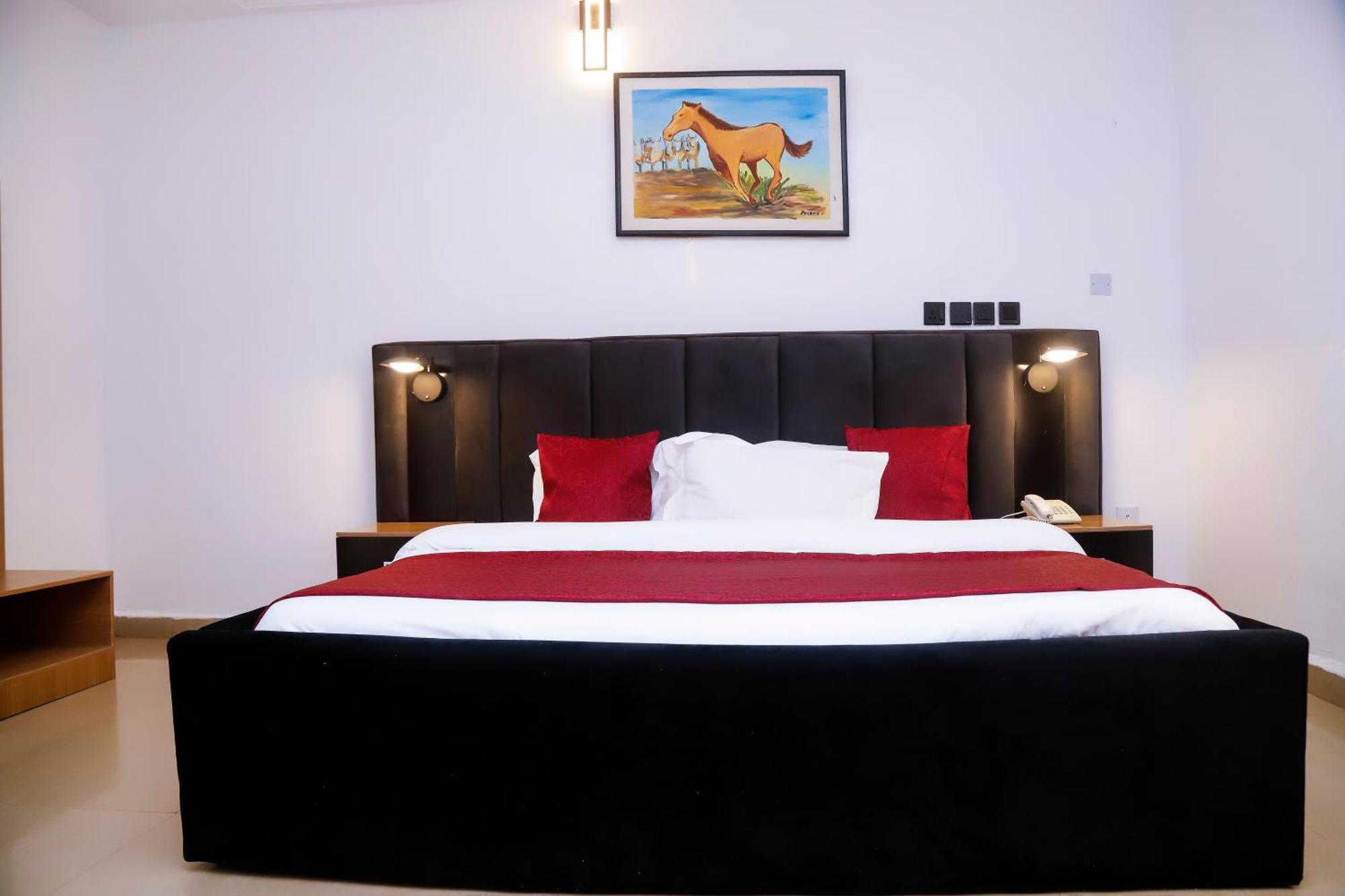 Western Dreams Hotel Abuja Ngoại thất bức ảnh